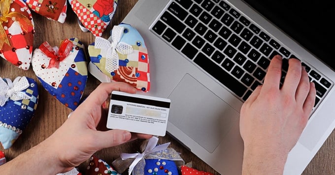 12 Ways to Protect Yourself from Fraud this Christmas